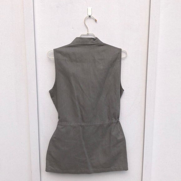 Camaïeu sleeveless button up shirt - Picture 2 of 2